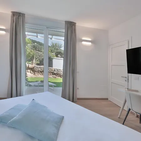 Ξενοδοχείο Baia Imperiale 4*