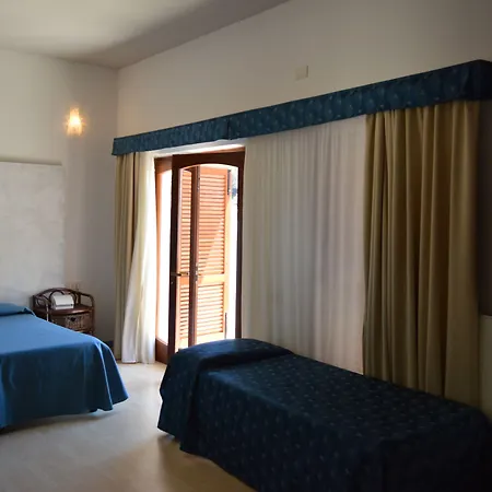 Ξενοδοχείο Baia Imperiale 4*