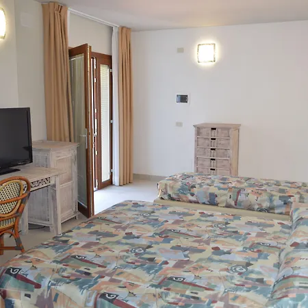 Hotel Baia Imperiale Spiaggia di Cavoli