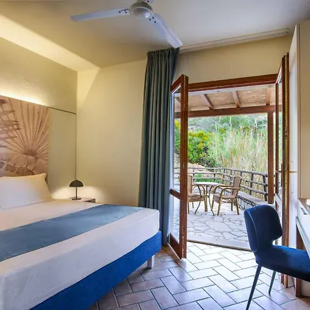 Baia Imperiale 4* Spiaggia di Cavoli