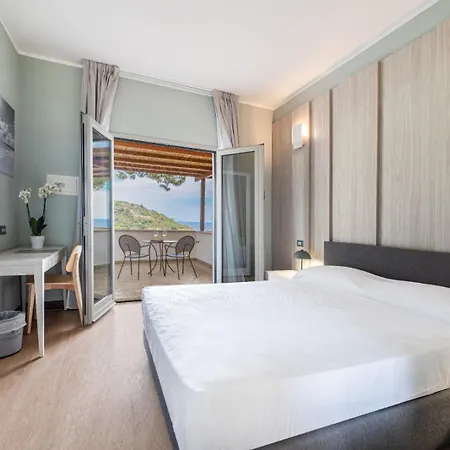 Hotel Baia Imperiale Spiaggia di Cavoli